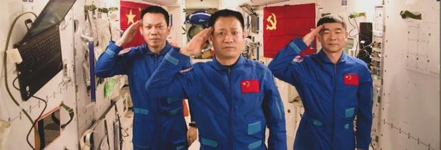 专注工作服定制,要把工装做成时装(图2)