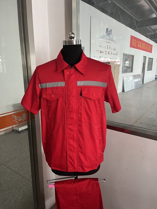 和美院庄园工作服(图3)