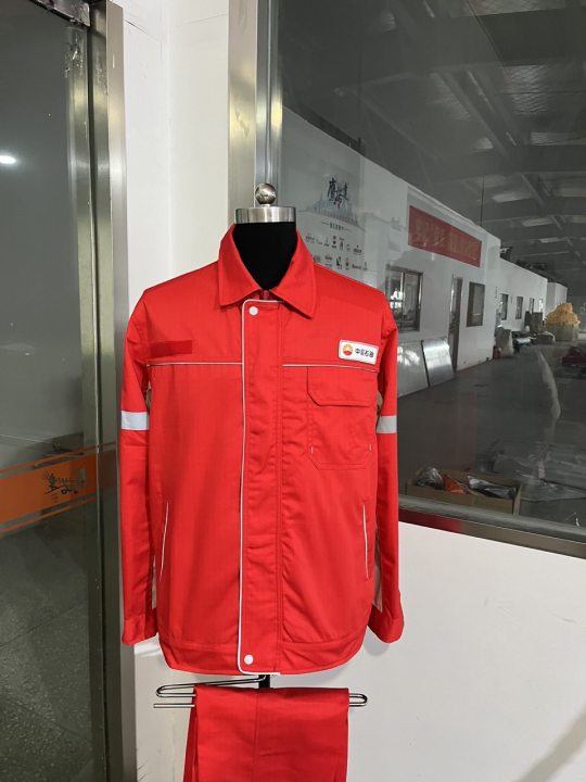 新疆中测工作服(图1)