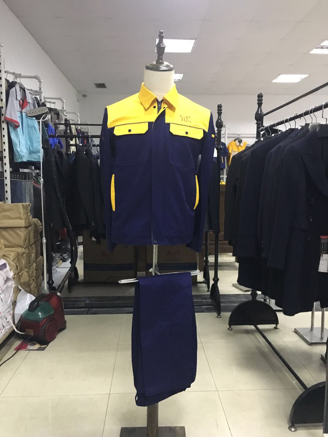 德康兴家居工作服(图1)