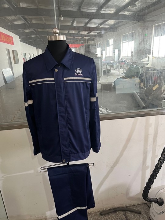 康美包春秋装工作服(图1)