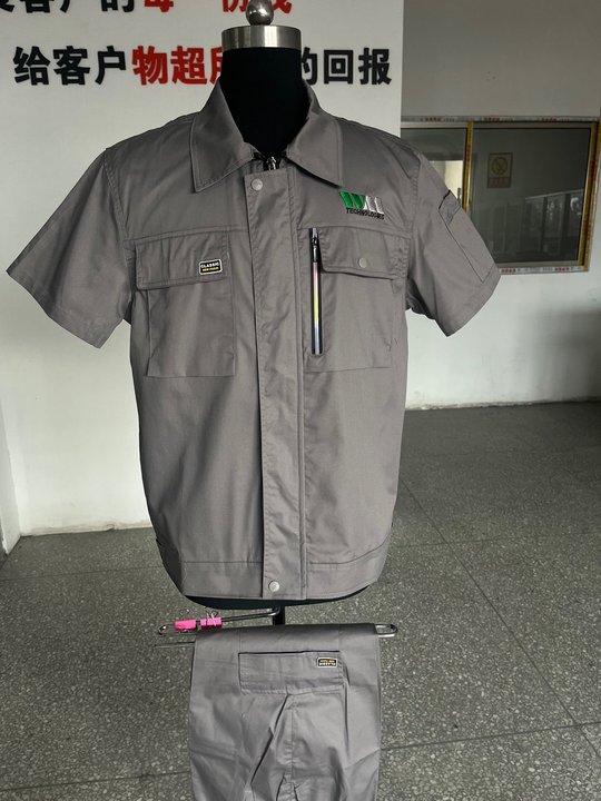 万盟特工作服(图1)