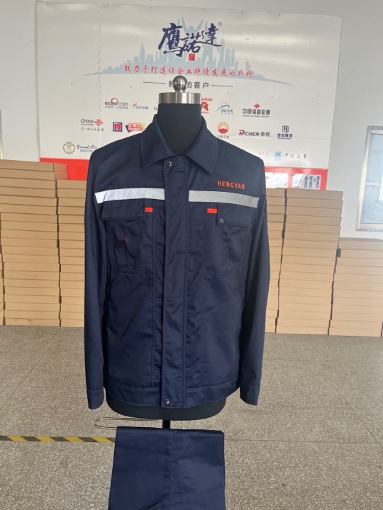 恒研液压工作服(图1)