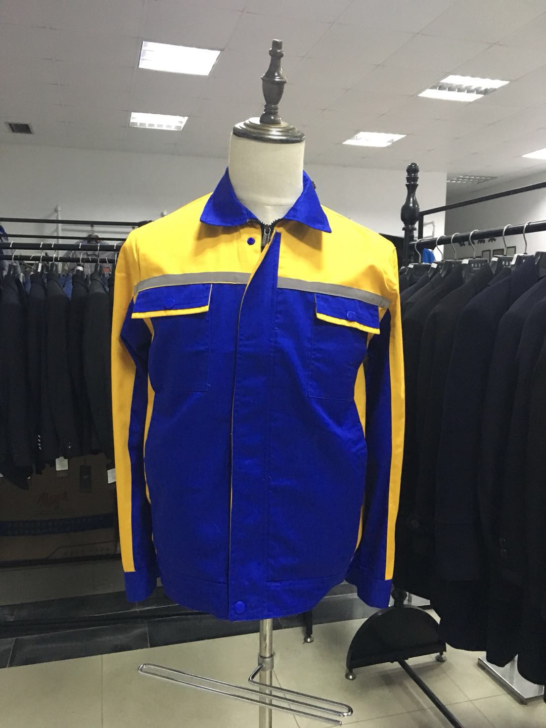 伟泰克工作服(图1)